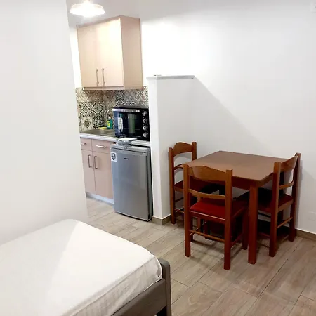 Apartment Odyssey By Climbing House Myrties