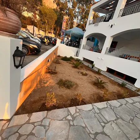 Apartment Odyssey By Climbing House